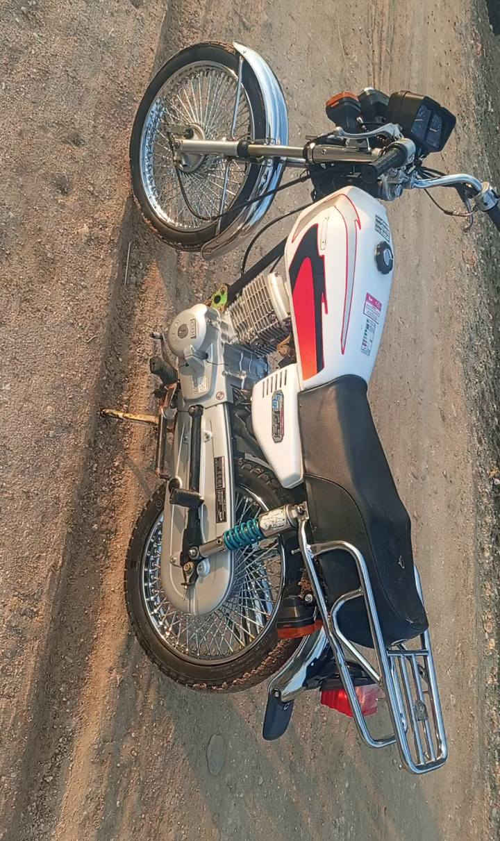 سلام عليكم
 دراجه نامه برو كلك كلك مكينه أوربي مامفتوحه غراض كله جدد كهربائيات كله شغاله سعر 550 وبيه مجال رقم ***********
