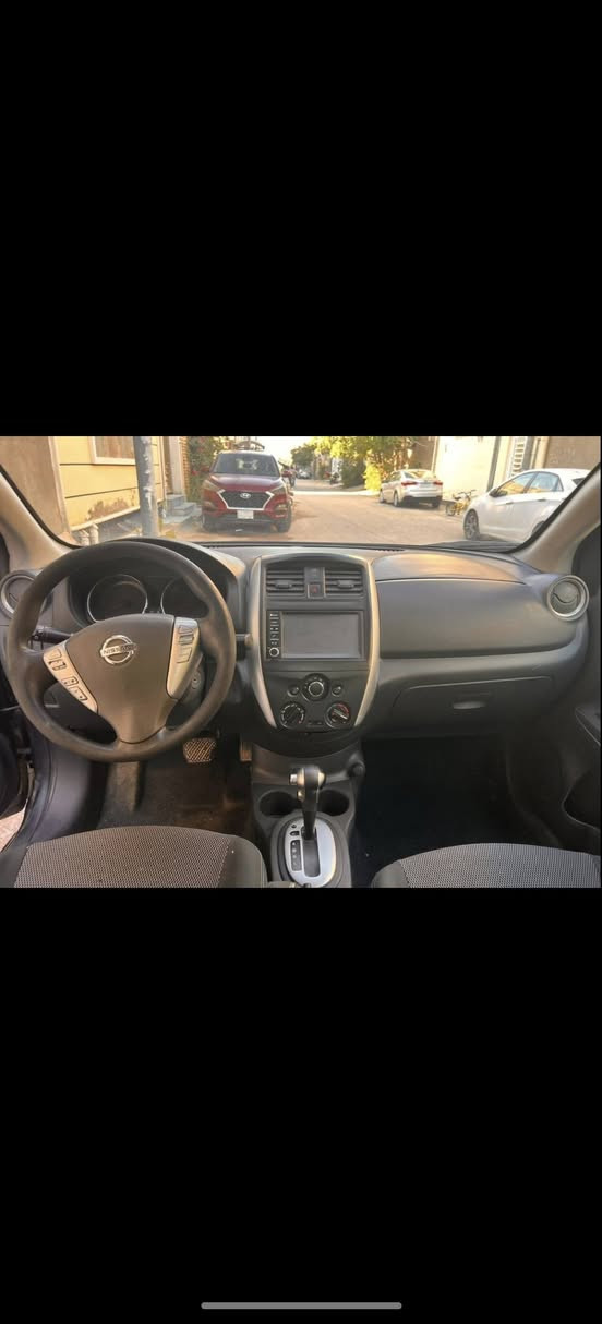 نيسان فيرسا ٢٠١٨
مكاني كربلاء 
سياره بيهة جاملغين وبنيد مبدل وربع من الباب مال سايق  .
وتبريد ما بيهة . كلولي كمبريسر واكف .
والباقي مكفول كير مكينة . ١٦٠٠
تحكم ستيرن جهتين .
كامره خلفيه .
شاشه .
حساس ضغط هواء .
مواصفات sv 
 سياره حلوه ونضيفة 
السعر ٨٠ $وبيهة مجال 
اي استفسار هذه رقمي 
***********
