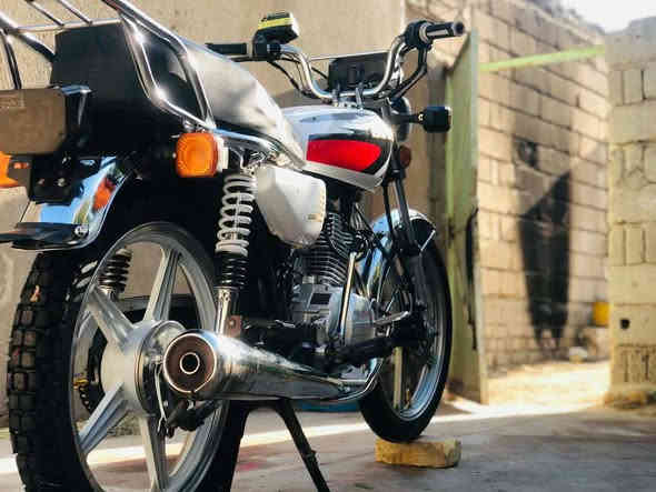 دراجه سيفان خمسه گير موديل 2020 اوراق اسكنر جديده وجاهزه من كلشي كهربائيات كله شغاله  سلف بصمه دراجه حلوه ومتعوب عليهاا السعر 650 وبيهاا مجال بسيط مكان الديوانيه قضاء الشاميه / رقم صاحب الدراجه اتصل عليه وستفسر منه *********** 
مكلف مكلف بلنشر .......
