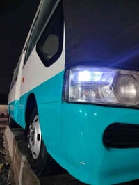 كوستر لبيع موديل 2009 مكينه وكير راكسل وحداديه كامله خير من الله ولبيض...