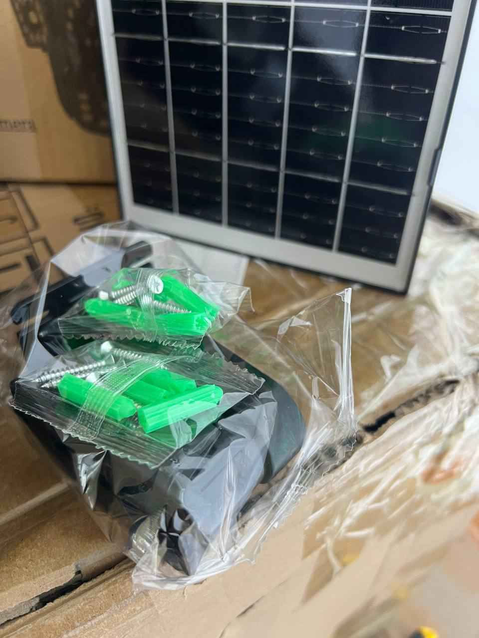 ‎عربی /کوردی
‎باشترین کامێڕای چاودێری چوار چاو  بەردەستە
‎جوڵەی دەوروبەری  بەجوانی تۆمار دەکات 
‎تاقەشەمسیە و دەتوانێت بە کارەباش بە کاری بێنیت دیقە و کوالتێتیەکی بەرزی هەیە و دەنگیش تۆماردەکات 
‎وە لە توانای دۆزینەوە ٢ جولەی هەیە  
‎٣٦٠ پلە دەسوڕێ لە دووری ١٢ مەتر جوڵەوە  دەسوڕێ
‎دووری تیشکەکەی  لە شەودا ٣٠ مەتر روناک دەکاتەو
‎کامێڕاکە توانای ١٢٨ گیگا خەزنی هەیە وە دەشتوانیت میمۆری بۆ دابین بکەیت 
‎پانیلی خۆری هەیەو  توانای بەرهەم هێنانی ٧.٥ وات 
‎وەتوانای پاتریەکەی ١٠٨٠٠ ملی ئەمپیرە 
‎نرخی 95 هەزار بلاجیکتۆرێکیش بەهەدیە
‎نرخی گەیاندنمان 4000 بۆ هەموو شارەکان  
‎ بۆ داواکردن نامە بنێرن
‎لایک و فۆڵۆی پەیجەکەم بکەن هاوڕێکانتان بانگهێشت بکەن
‎عربی
‎أفضل كاميرات المراقبة رباعية العدسات متوفرة الآن.
‎تسجل الحركة حولها بدقة عالية.
‎تعمل بالطاقة الشمسية ويمكن تشغيلها بالكهرباء. تتميز بجودة عالية وتسجل الصوت.
‎تكشف حركتين.
‎تدور 360 درجة على مسافة 12 مترًا.
‎يضيء شعاعها مسافة 30 مترًا ليلًا.
‎تحتوي الكاميرا على ذاكرة تخزين 128 جيجابايت، ويمكنك إضافة ذاكرة.
‎مزودة بألواح شمسية بقدرة 7.5 واط.
‎سعة البطارية 10800 مللي أمبير.
‎سعر 95,000 بلجيكتور هو هدية
‎سعر التوصيل 4000 نوفر خدمة التوصيل لجميع المدن. 
‎أرسل رسالة للطلب.
‎أعجب بصفحتنا وتابعها، وادعُ أصدقاءك. السليمانية, العراق


**إذا كنت صاحب هذا الإعلان وتريد حذفه لأي سبب، رجاءا أرسل رسالة إلى الدعم الفني**