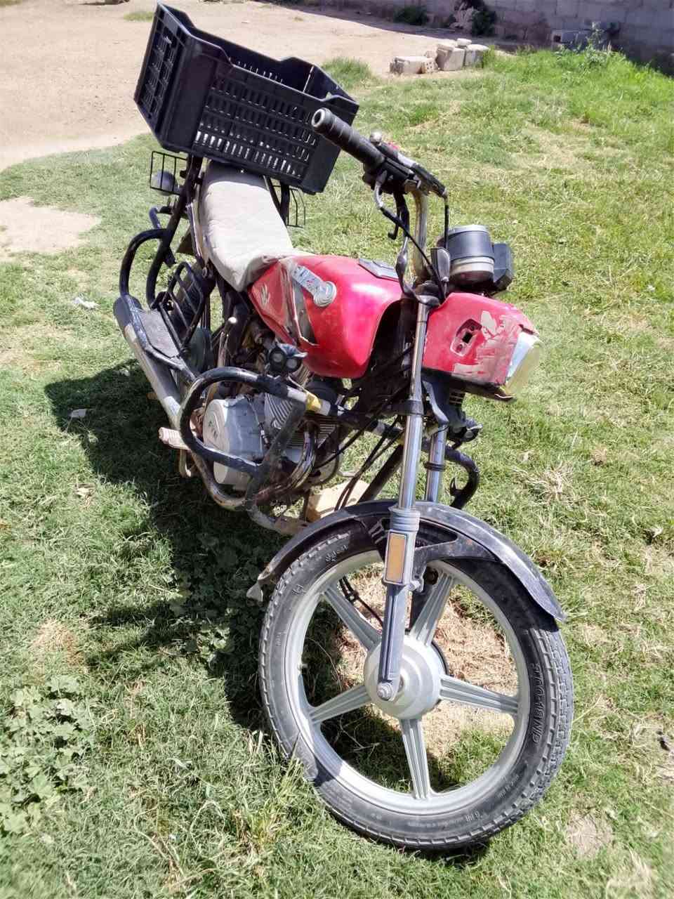 للبيع   موطور  #فيوم جاهز نقص شغلات بصيطه كلش نكره صلف السعر   #400وبيه مجال قيم بل يرضي الله بيش يفيدك حط #سعرك وكلك اي لو لا


**إذا كنت صاحب هذا الإعلان وتريد حذفه لأي سبب، رجاءا أرسل رسالة إلى الدعم الفني**