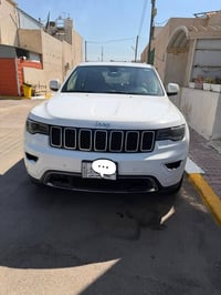 جيب كراند شيروكي لمتد بلص  موديل:2019 المكينة: 6سلندر  3.6  العداد: 77...