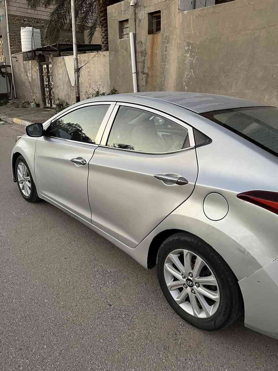 السلام عليكم
السلام عليكم 
النترا ٢٠١٥ خليجي للبيع 
مواصفات نص فول 
تحكمات ستيرن جهتين 
تدفئة تبريد منظومة تبريد كاملة من كلشي جديده توني شادها 
حداديه صار شهرين من مبدلها كامله حتى المشط عربانه خلفيه وصدر 
اشاير بالمري 
كير مكينه تبريد كفاله

بيها ٣ قطع رش تجميل فقط
السعر ١٠٣$ وبيها مجال 
مكاني الناصريه مركز
***********
