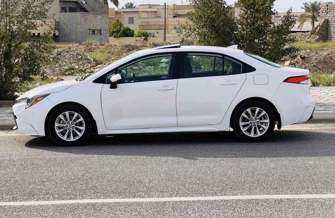 كورولا موديل
2023 كورولاLE ياباني 
اصلي وارد امريكي 🇺🇲
بنزين فقط لون  ابيض ثلجي المرغوب ضرر واضح بالمنشور وبيها كلير قطعتين من امريكا 
  بدون دواخل لغد شاصي كله بلادي على وضع الشركه  جميع الايرباكات سليمه 🤗
  محرك گير كله بلادي ((ابيع على الفحص وين يعجبك افحص))
بدون رقم تترقم جميع المحافظات 
 محرك 2000
رادار امامي ‼️
تحديد مسار + سياقه ذاتيه 
مانع تصادم 🚳 توقف ذاتي 
عند الاقتراب 🚶
لدات اماميهLED 
لايت زينون بلادي عالي ناصي 
شاشه كبيره تدعم 📱=✓
Android Auto/car play 

خرائط GBS 📌
كاميرا خلفيه 📷
تبريد لمس بيانو 
نظام 🍃 eco
هند بريك بصمه كهرباء ⚡
شحن لاسلكي بصمه تشغيل فتحه رادارات تحديد مسار سياقه ذاتيه رادارات 360 درجه بصمه بوب بصمه جنطه اشاير ترحيب تدفئه بالستيرن وبالاكشانا ويل كروم 

اوتو هولد⭕ 
مانع انزلاق ⛔
فول تحكمات ستيرن 
كروز مثبت سرعه 
شاشه ضبط واعطال بل دشبول 
منافذ 12V/ ⚡USB 

حساسات اطارات 
4 دسك \ Abs
كتالوكات شركه اغراض كامله 

للبيع السعر المطلوب 
143 وبيها مجال

الاتصال على الرقم التالي 

((‏‪0770 806 8169‬‏ ))
محمد 

مكان السياره 

صلاح الدين /سامراء   //السعر 143 وبيها مجال
