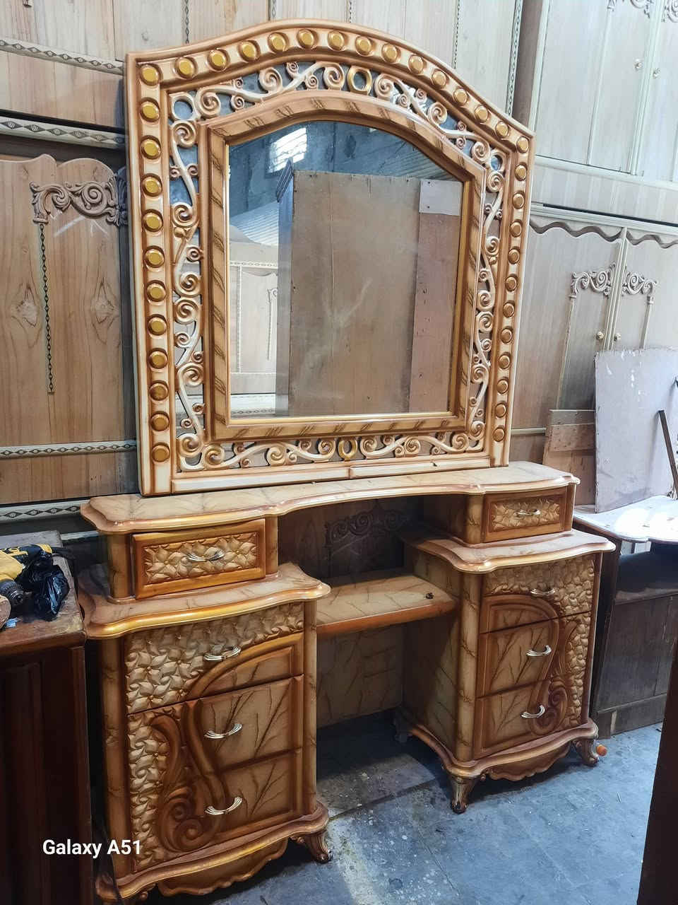 محل ياسر النجاره كنتور اربع باب نجاره 160 ميز مرايا نجاره ب 75 بوفيه 3 م 110 بوفيات عدد ثلاثه اثنين متر ونص سعر على 100 كل شي متوفر وبنسب الاسعار العنوان بلد سوق المسقف جامع بلد الكبير استفسار اتصال على الرقم *********** او مراسلة الصفحة
