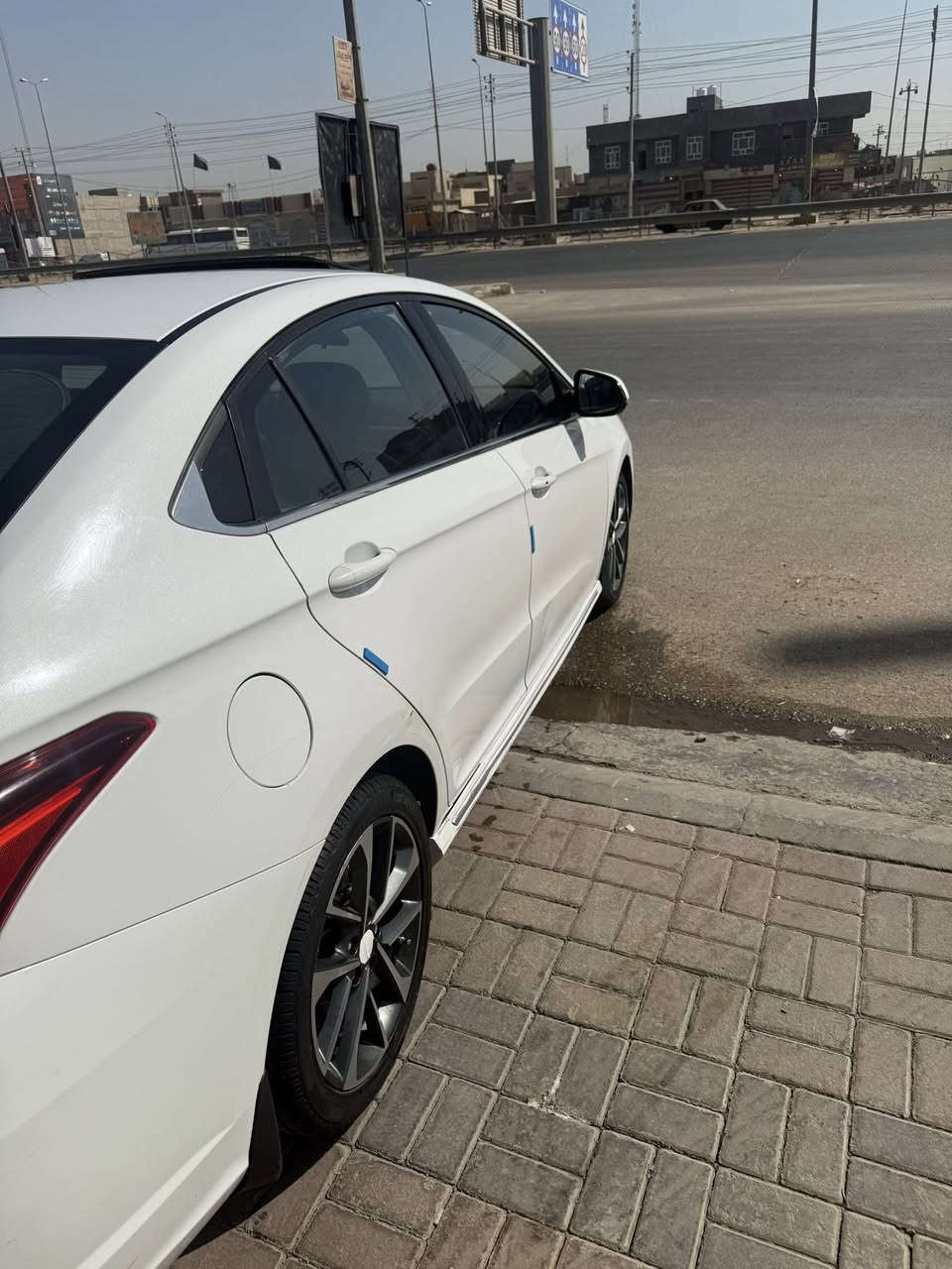 السلام عليكم شيري اريزو 6 للبيع مديل22 السياره فول  كير محرك حداديه تبريد كفاله. السياره بيه مكانات بارد.   السياره مطلوبه للمصرف قطع قسط مباشر.   من الراتب. الشعر $90 لاستفسار اكثر عله الرقم ***********
