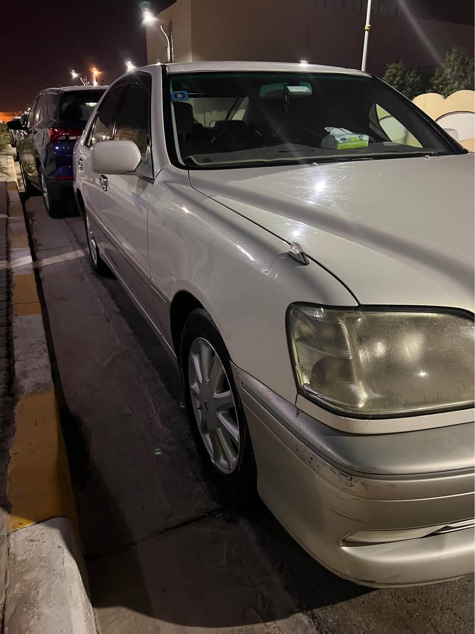 سلام عليكم سيارة تيوتا كراون ملكة 2003 السيارة نضيفة وستعمال شخصي قرار 48 رقم انكليزي ذي قار مداور ثاني يوم سيارة كصة قمارة  دكمتين كرستال اصل شاصي 72 مكينة ديفور الزغير لايت عالي ناصي زنون تدفئة تبريد السيارة جاهزة من كلشي السعر 122 بيه مجال قليل
رقم المبايل *********** البصرة, العراق
