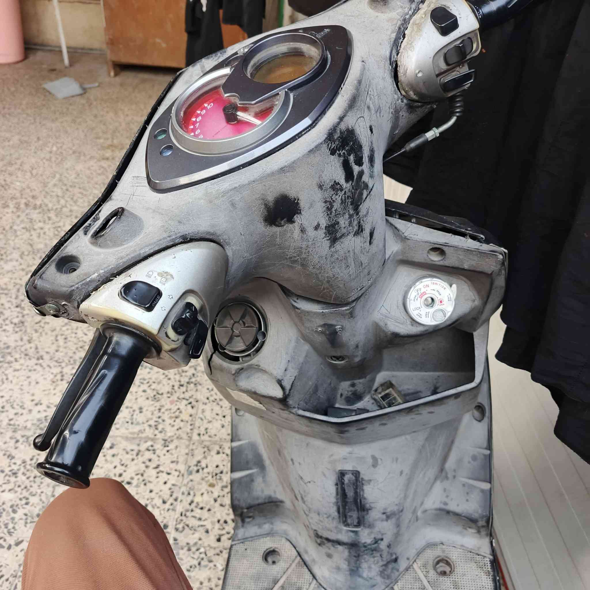 السلام عليكم 
سكنس فحل كابريتر 
الدراجه خير من الله
الدراجه بلاديه فقط صالنصه رياضير و الصالنصه البلاديه موجوده 
للبيع او مراوس حسب القناعه 
رقم واتساب موجود ***********
 العنوان بغداد تقاطع درويش
