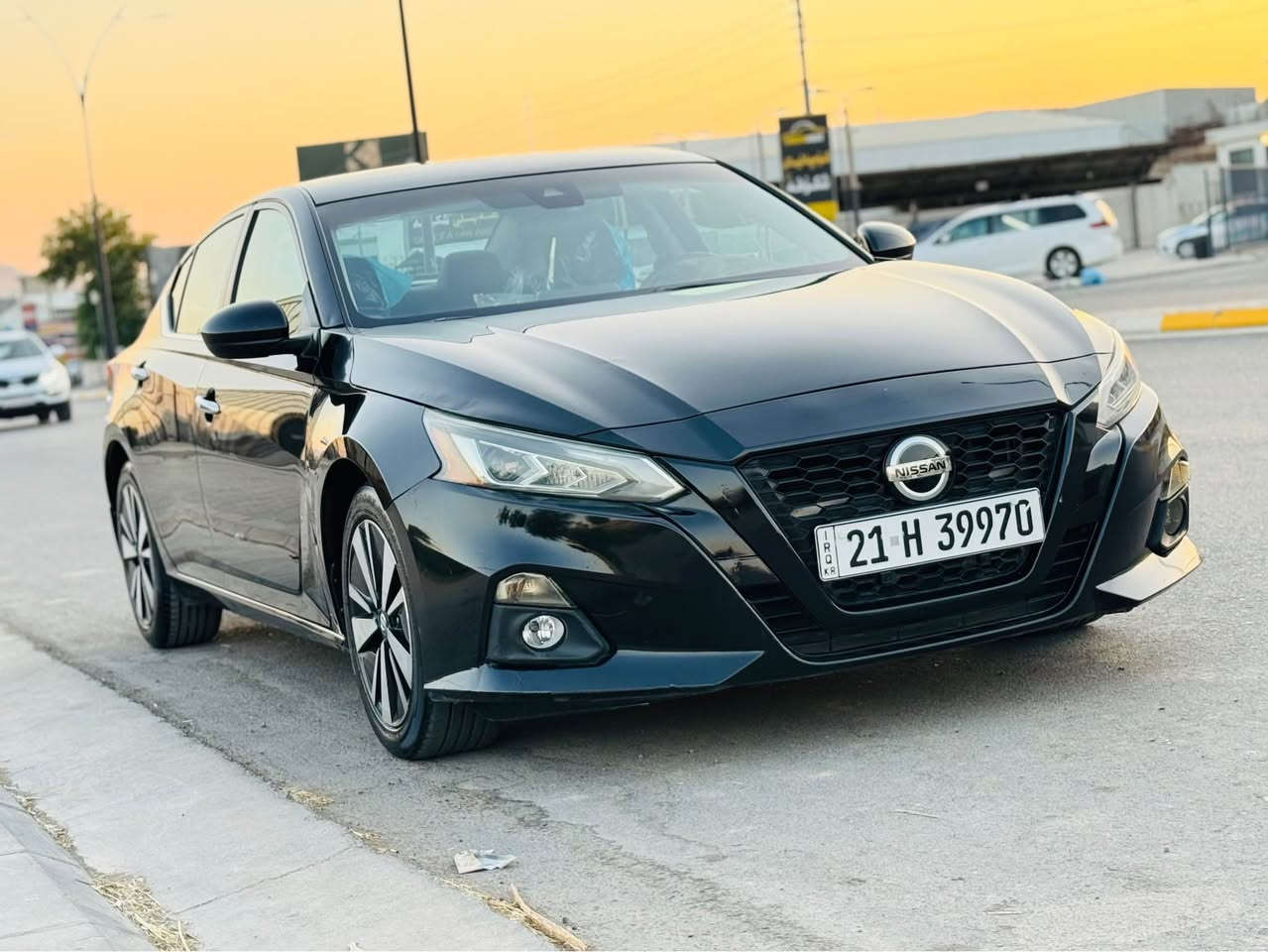 nissan altima 2021 SV
 گێڕ مەکینە تەقەو رەقە کامل بە شەرت
دوجوت تایەیی لۆک تازە بەسراوە
ڕۆنی گێڕو مەکینە تازە گۆڕاوە
86mil ڕۆشتووە
 دوپارچە ی بۆیاخە و یەک پەلەساردی هەیە
کەمێک ناو گرتنی هەیە
سەنەوی تازەیەو 
ڕادار و خەتی جادە و حاسەی پشتەوە ئۆتۆستۆپە
بەردی ساڵنسای تێدایەو بیلادە
ماڵی دۆستە ۲٥٠ ی تەبع مەسرەفی تیا نییە
شەغال و دودرگاو سندوق بەسمەیە
نرخیشی 134$ مەجالی بریانە
سۆنەریم داناوە

***********
واتسەپ و فایبەری لەسەرە السليمانية, العراق
