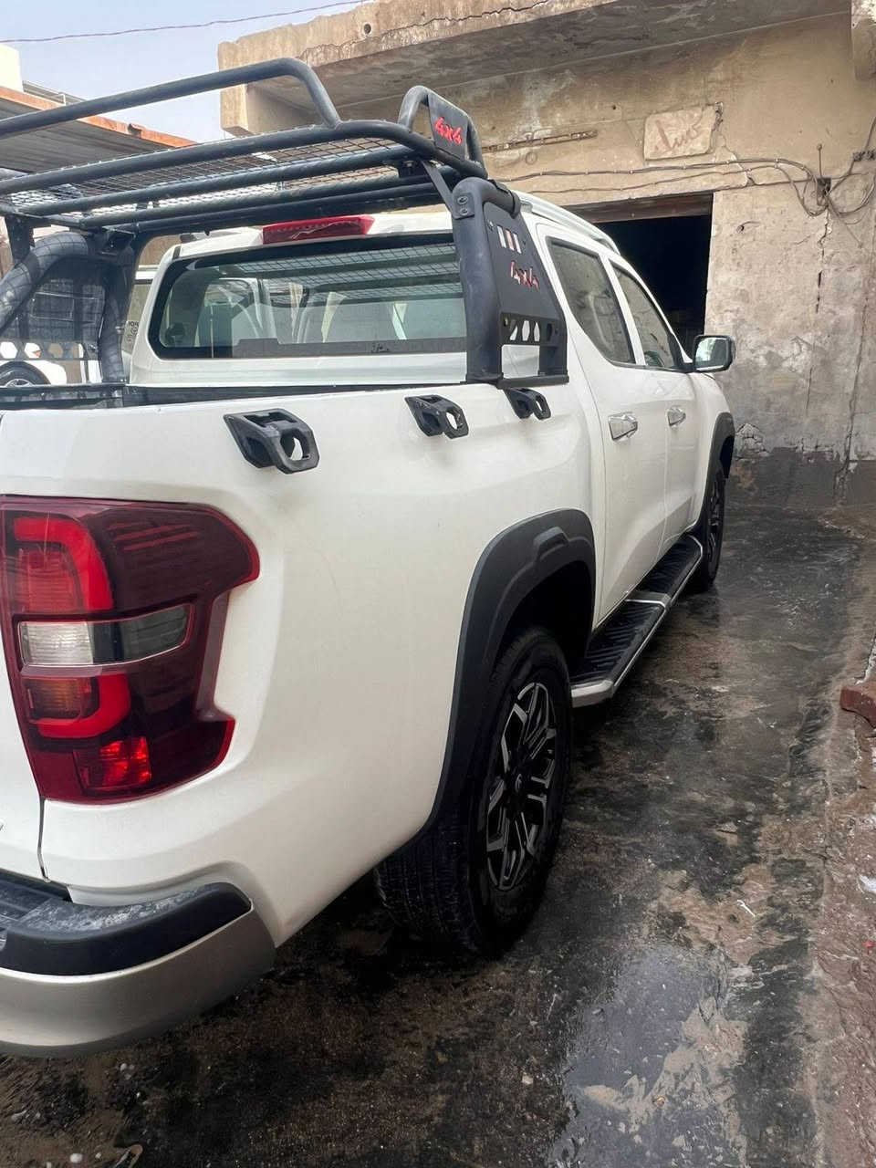 للبيع هانتر بلاس موديل 2024 سيارة دهب عدادها 90الف بعدها بضمان للتواصل *********** موجودة بلرمادي شركة صيانة شانجان فرع الرمادي
