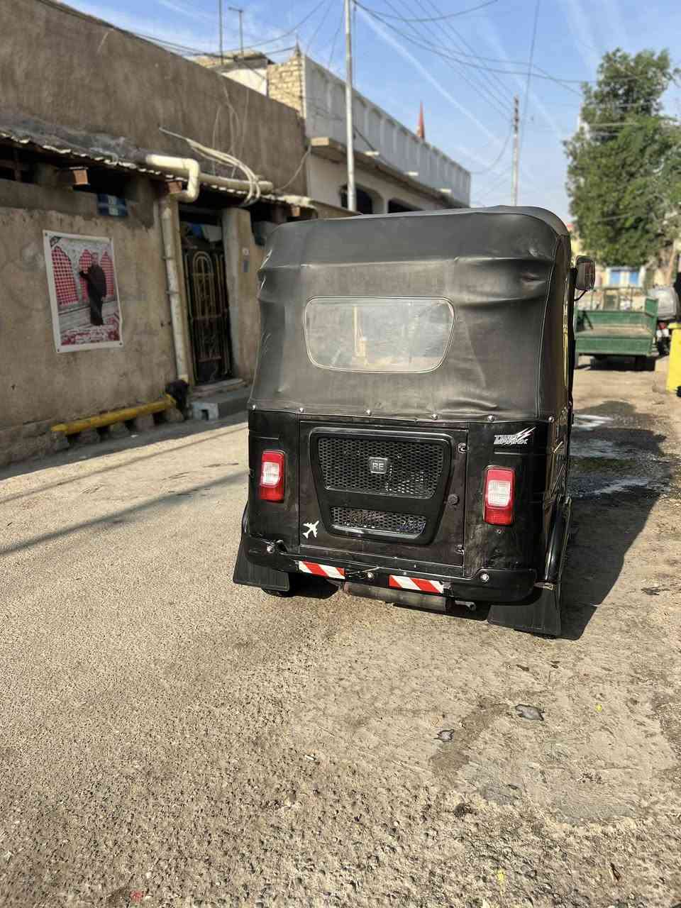 تكتك للبيع مديل ٢٢المكينه كفاله ولبدي تجي وتشوف 
رقم وسنويه العنوان بصره ٥ميل 
***********
