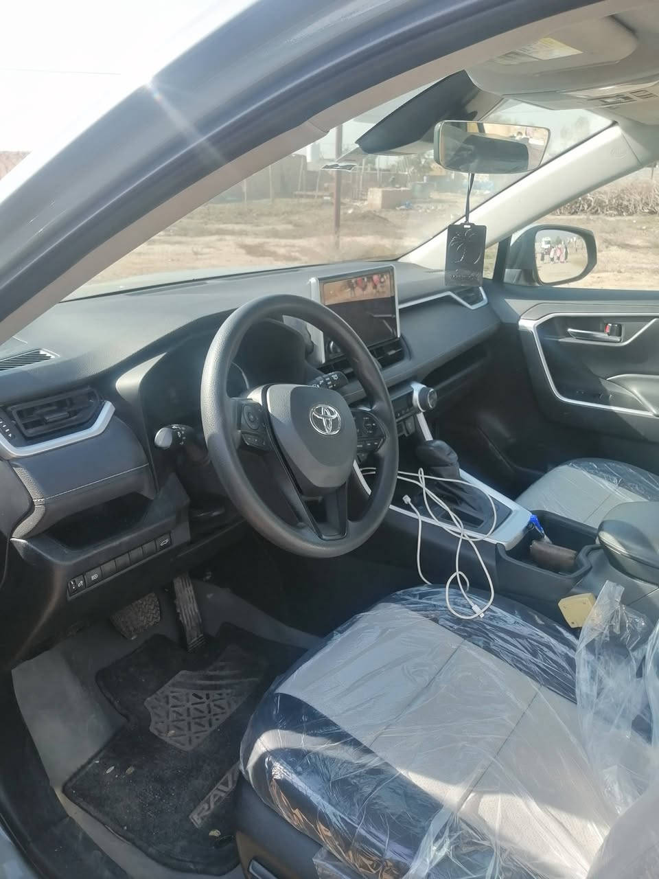 للبيع ٢٣ كلين رقم شمالي أربيل السعر ٢٥٥ وبيه مجال XLE رقم موبايل ***********
