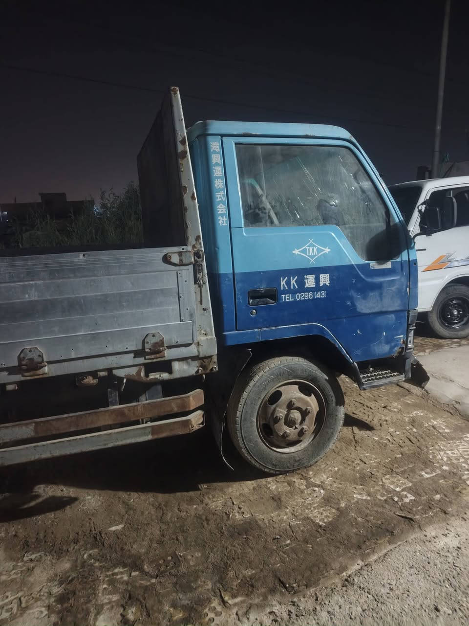 سلام عليكم من رخصه أدمن الكروب كنتر  للبيع رقم بغداد تحويل ثاني يوم مشروع وطني وين ما يعجبك بسمي  مكينه نضيفه وكير الضفيره نص عمر السياره موديل (92) مكاني بغداد بسمايه السعر الاتصال ع الرقم التالي ***********
