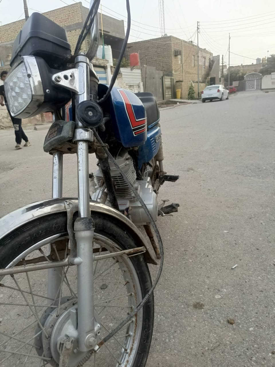 السلام عليكم دراجه ارشه 2020
دراجه نضيفه دراجه اوراق  محرك مبدل ولفات كهرباءيات شغاله كله نقصه سله الدراجه من اول هندر 700بيه مجال 
***********
