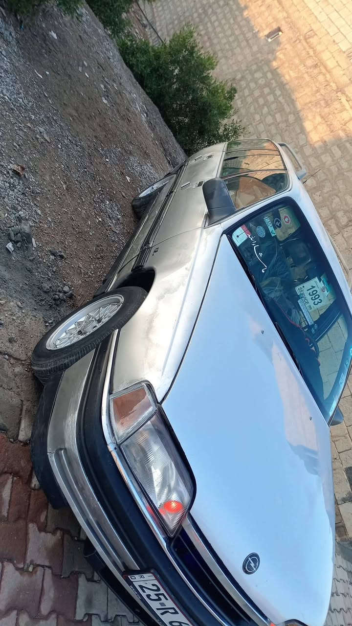 السلام عليكم عيني عندي اوميكا للبيع موديل 92 حجم 20 سنويه مشروع وطني بسمي شرط التحويل لحد 30 تنتهي بطاقه بانزين بيها سياره نظيفه محرك كير شرط صدر تايرات كشر داخل كله جديد كهربائيه شغاله سياره مال بيت نضيفه كاعدة حلوه السعر 37 بيها مجال بصيط مكاني كركوك ***********
