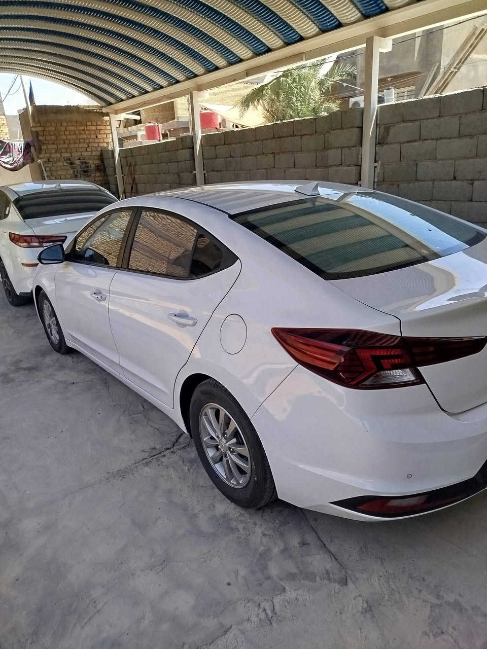 السلام عليكم
 الانترا للبيع موديل ٢٠سياره مكفوله من كلشي ماشيه ٦٠ محرك ١٦٠٠ كير AT مو CVTرقم مثنى بأسمي السعر ١٦٠ بيه مجال للاستفسار اتصل ***********
