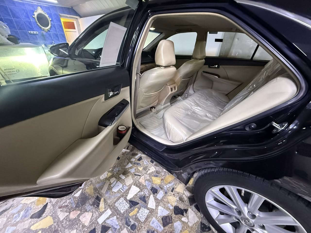 السلام عليكم
‏موديل: 2016
فئة:Camry
مكفوله من صبغ وتبديل وبارد  حتى الدعاميات بدون صبغ
كير محرك كفاله 
وارد خليجي 
رقم اربيل /بأسمي تحويل ثاني 
اللون: اسود ميتاليك
_مواصفات السياره:
برده كهرباء
لايت عدسه متحرك + ثلاجه وسطة + 9 سماعات  + ترحيب عنده الاقتراب 
كشنات جلد + تبريد منفصل+ بصمة تشغيل و ابواب و جنطه + مرايه وسيطيه معتمه + اشاير بالمري + شاشة كبيره لمس + كامره دواره ١٨٠ درجه + سلايت روف طكتين + كرسي السايق كهرباء + نظام قياده نوعين ايكو وكامفورد+ فول تحكم ستيرن  + تبريد منفصل 
سبيرها عدتها كله شركه 
_المحرك ٢500 كفاله محرك وكير. 
مكان السياره:الفلوجه
السعر :175 ورقه وبيه مجال حك الجيه 
السياره جاهزه ومناقصه شي ترايك وين متريد
رقمي: ***********
اخوان عجبك السعر اخليك ع راسي معجبك 
فلوسك عندك وان شاء الله تلكه 2024 
وهاي السياره بس الي راكبه يعرف قيمته 
اسف ع الاطاله عندك استفسار 
خاص واتساب مفتوح حياك الله
