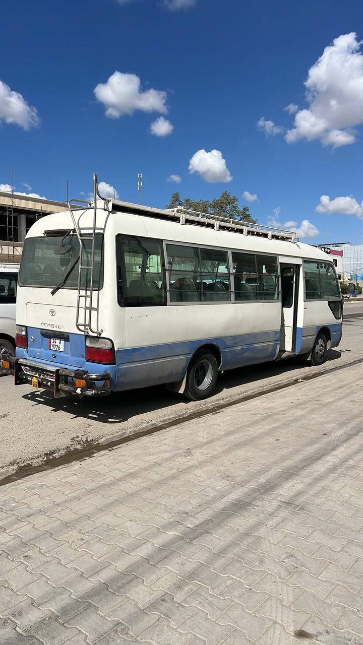 ***********
***********

2002

180
