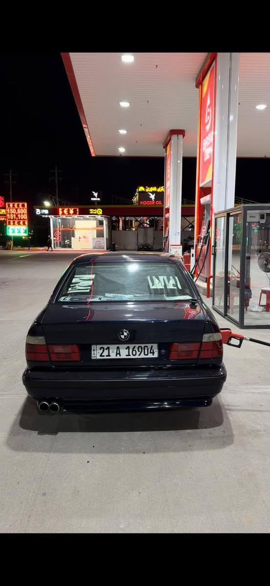 بۆ فرۆشتن مۆدیل 1992 فول فول بێ سلایت 525 iA تۆماتیک تەبرید جام کارەبای. تەعدیل سرعە کارەبایی هەموو گیانی مەزبوتە گێر و مەکینە و ئەکسلی بەشەرتی 10 فیتەر  یەک دینار مەسروفی تێدایە نیە کوشین جلد و کارەبایی. 
نرخ :65$
موبایل ***********
*********** أربيل, العراق
