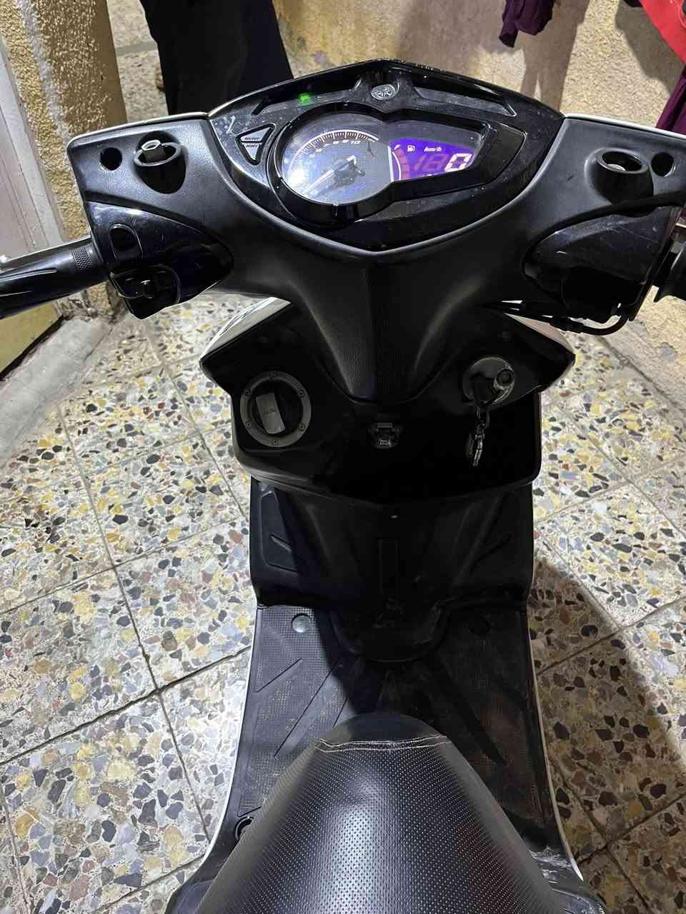 السلام عليكم دراجة سكنس حديث كل نقص مابيها فقط لايت امامي طافي كلش نظيفة سعر 950 مكاني حي اور اخي العزيز تجي تاخذها من باب البيت


**إذا كنت صاحب هذا الإعلان وتريد حذفه لأي سبب، رجاءا أرسل رسالة إلى الدعم الفني**