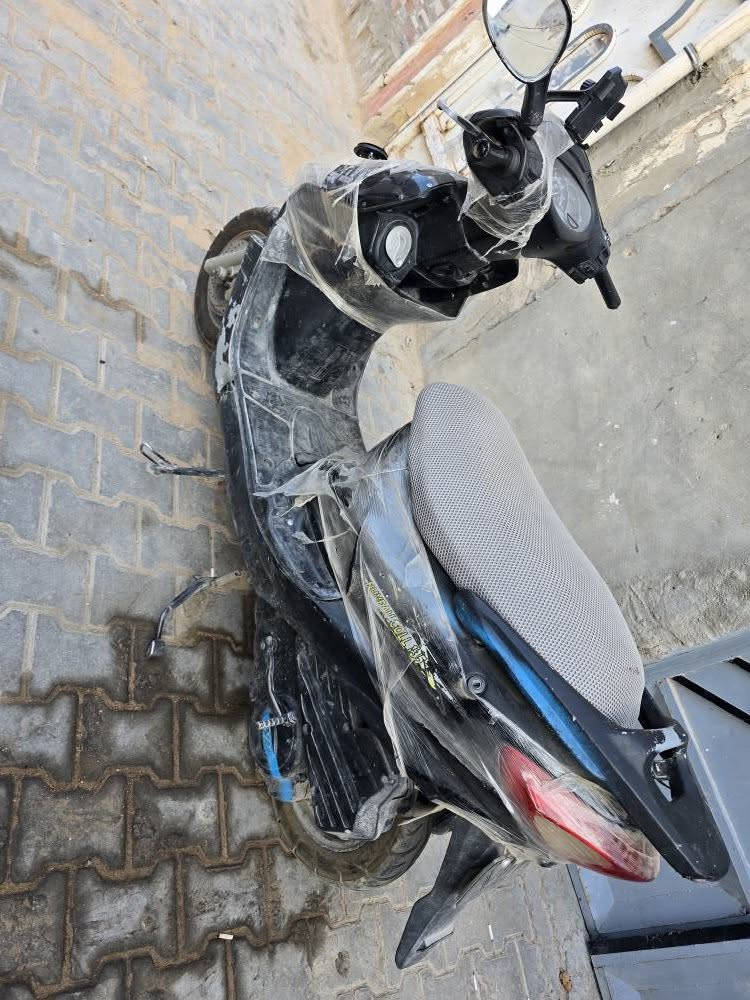 دراجة نارية من نوع سكوتر (Scooter) بيع مستعجل دراجه نضيفه  دبلات امامي وخلفي كلجات مرتبه ونضيفه زوج تاير باكستاني شرط محرك عايزه تجفيت. الدراجه ع هاي وضعيتهه شلعتهه فول ومرتبه شرط الفحص النجف, العراق


**إذا كنت صاحب هذا الإعلان وتريد حذفه لأي سبب، رجاءا أرسل رسالة إلى الدعم الفني**