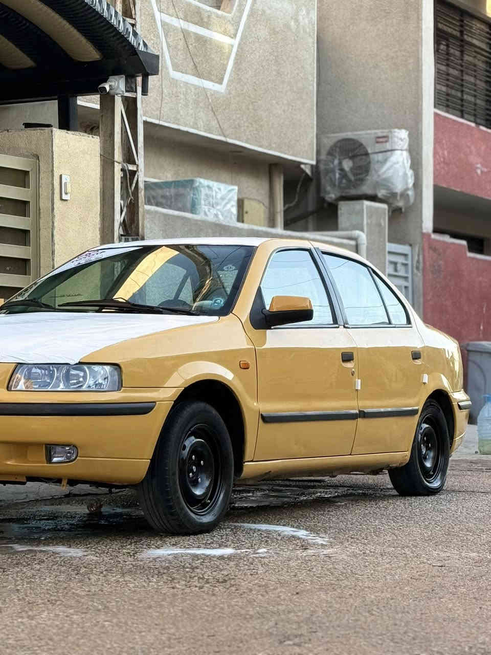 السلام عليكم سمند موديل 2011 
كير مكينة فرنسي مكفولات من بخار والتنقيص والنضوح
صدر امامي خلفي جديد 
تبريد شغال وثلجج
تخم تاير جواها جديد 
مصفره هيئه وغرامات
تحويل ثاني يوم مباشر بسمي رقم بغداد
بيها صبغ جاملغ امامي فقط وباقي سياره مكفول
معروضه ب36 وبيها مجال للشراي
مكاني بغداد الدورة شارع60
اتصال ***********
