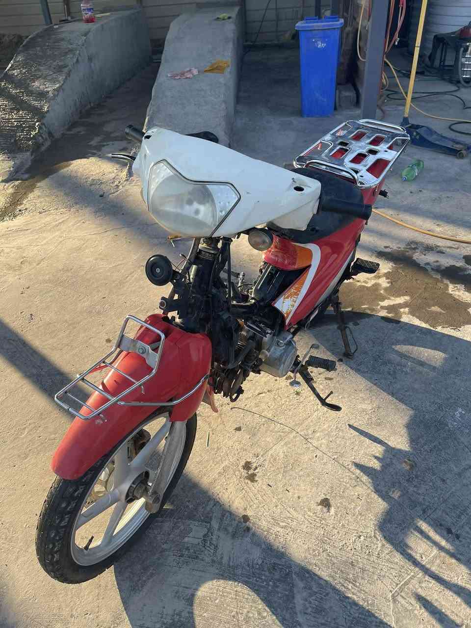 للبيع  دراجه دايلم السعر 275 بيهه مجال بسيط   وهاذه رقمي ***********
