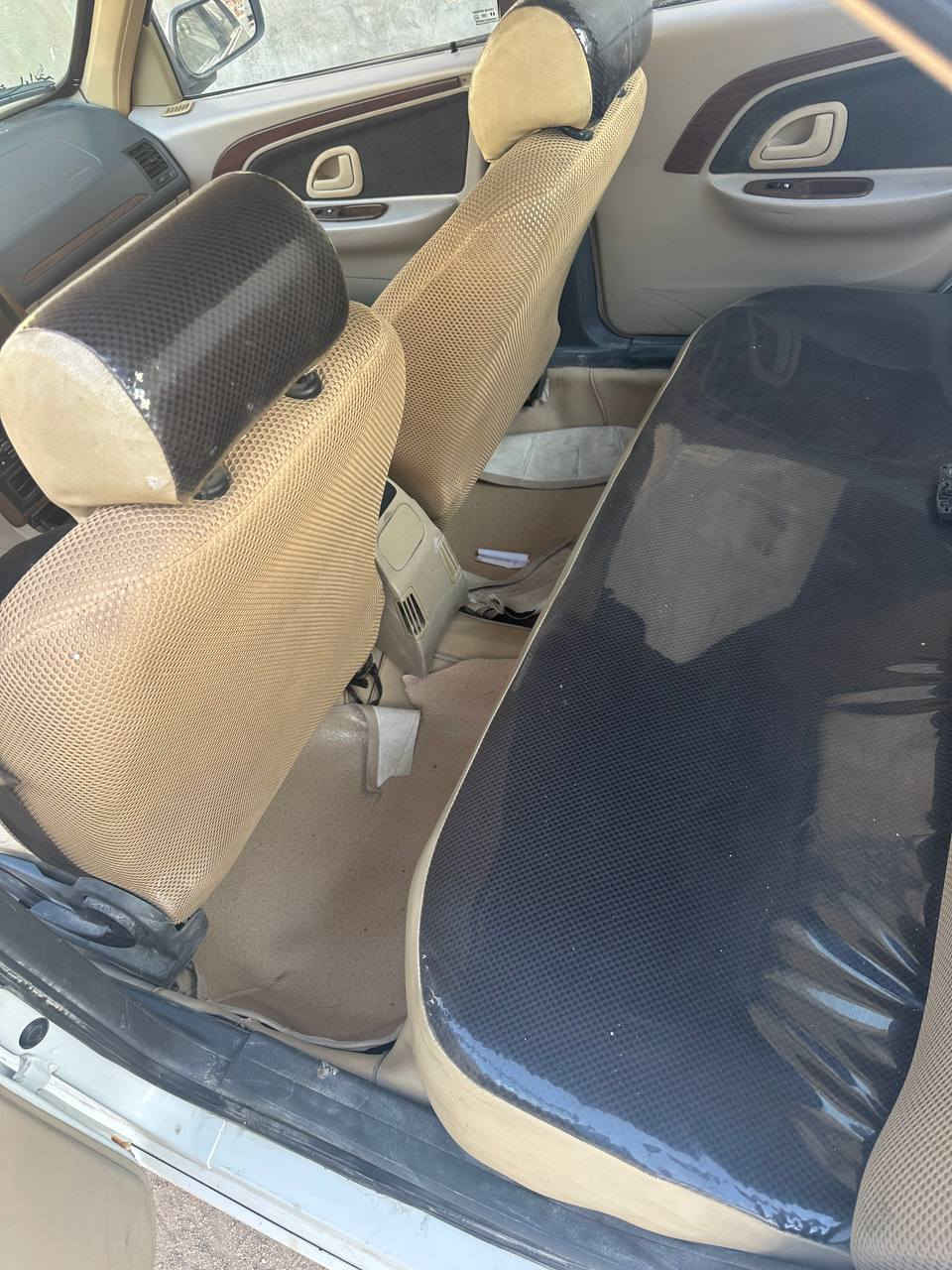 بسم الله ارحمن الرحيم 
بيجو بارص 2018سياره بنيد مصبوغ بدون فتح شرط وجوملق امامي والباقي مكفول سياره جديده مكينه وكير وحداديه وتبريد تدفئه شاشه دوشمه كشنات وارضيه جاهزه ع اخر حبابه مكانها نجف رقم قادسيه وشرط الياخذها يداور 
للاستفسار *********** السعر 65وبيه مجال
