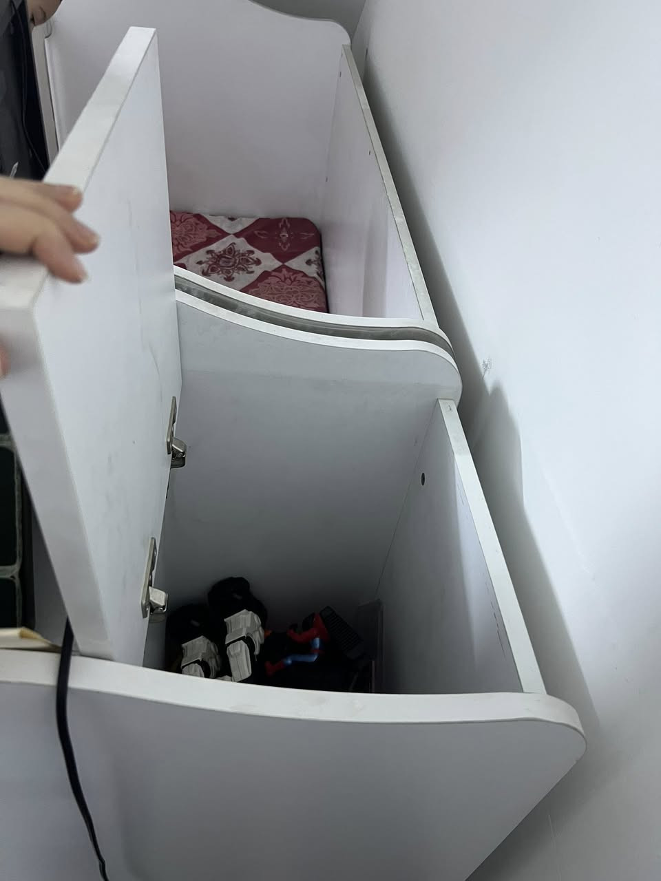 غرفة اطفال نظيفه جدا  جداً  
جربايه بيها مخزن 
وهزاز 
السياج مال جربايه ينشال لحد عمر ٨ سنوات  

سعر٥٠٠ بيها مجال 

مراسله خاص ❤️

@الجميع


**إذا كنت صاحب هذا الإعلان وتريد حذفه لأي سبب، رجاءا أرسل رسالة إلى الدعم الفني**