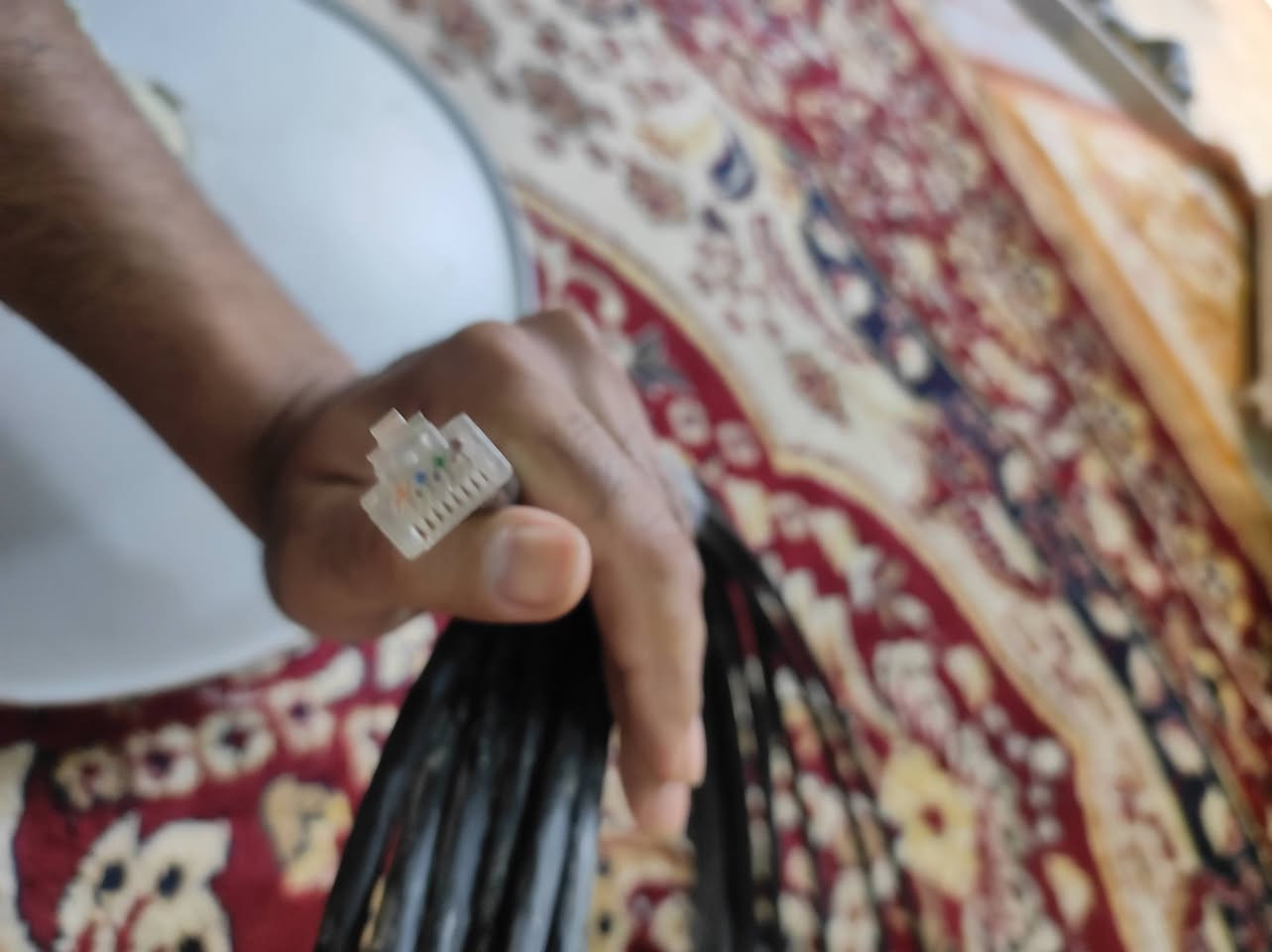 نضيف صارله خمسه اشهر من شاده بس سحبت ضوئي عفته مكاني نجف حي الميلاد سعر 55 رقم تلفون ***********
