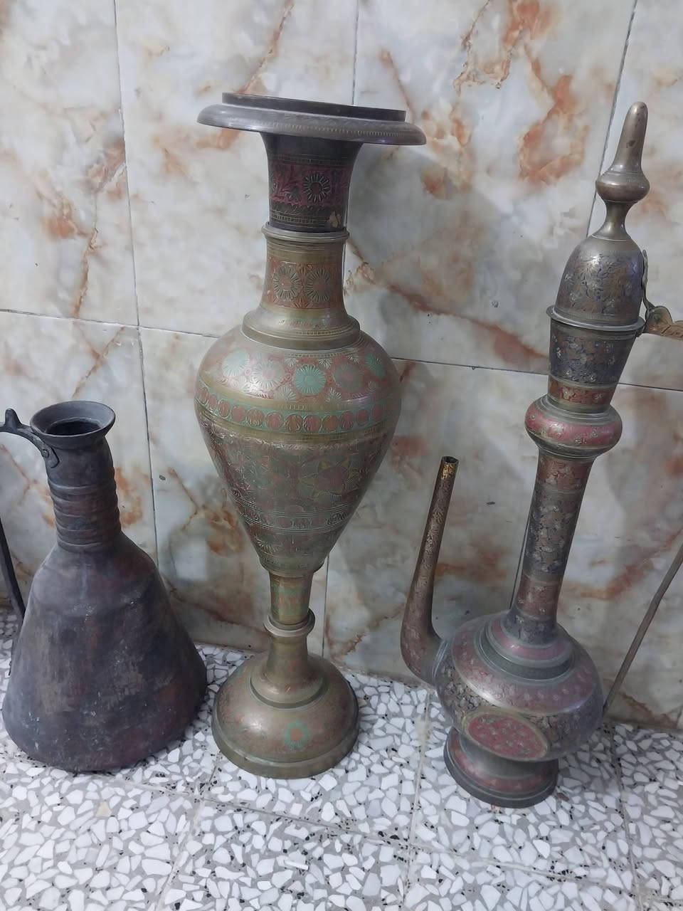 سلام عليكم هاي أغراض للبيع عنوان بغداد البلديات رقم ***********
