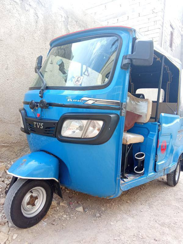 تكتك تي في اس مديل 21 رقم وسنويه ب اسمي محرك مجفت سعرها 7 وبيها مجال  رقمي ***********
