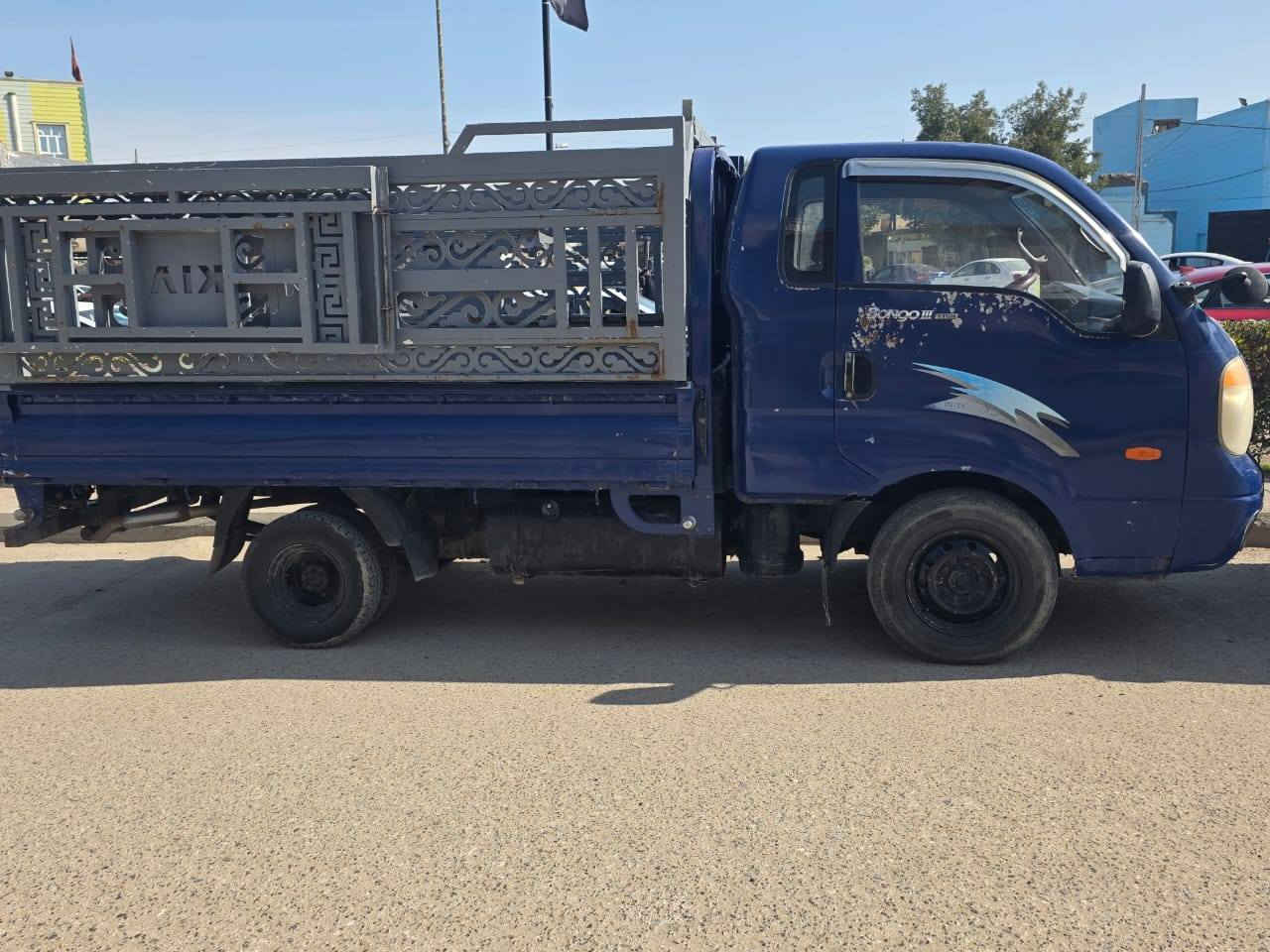 سلام عليكم كيه بنكو البيع  موديل 2006رقم نكليزي حله مكان  الرميثي  80بيه مجال الشراي هاذه رقمي ***********
