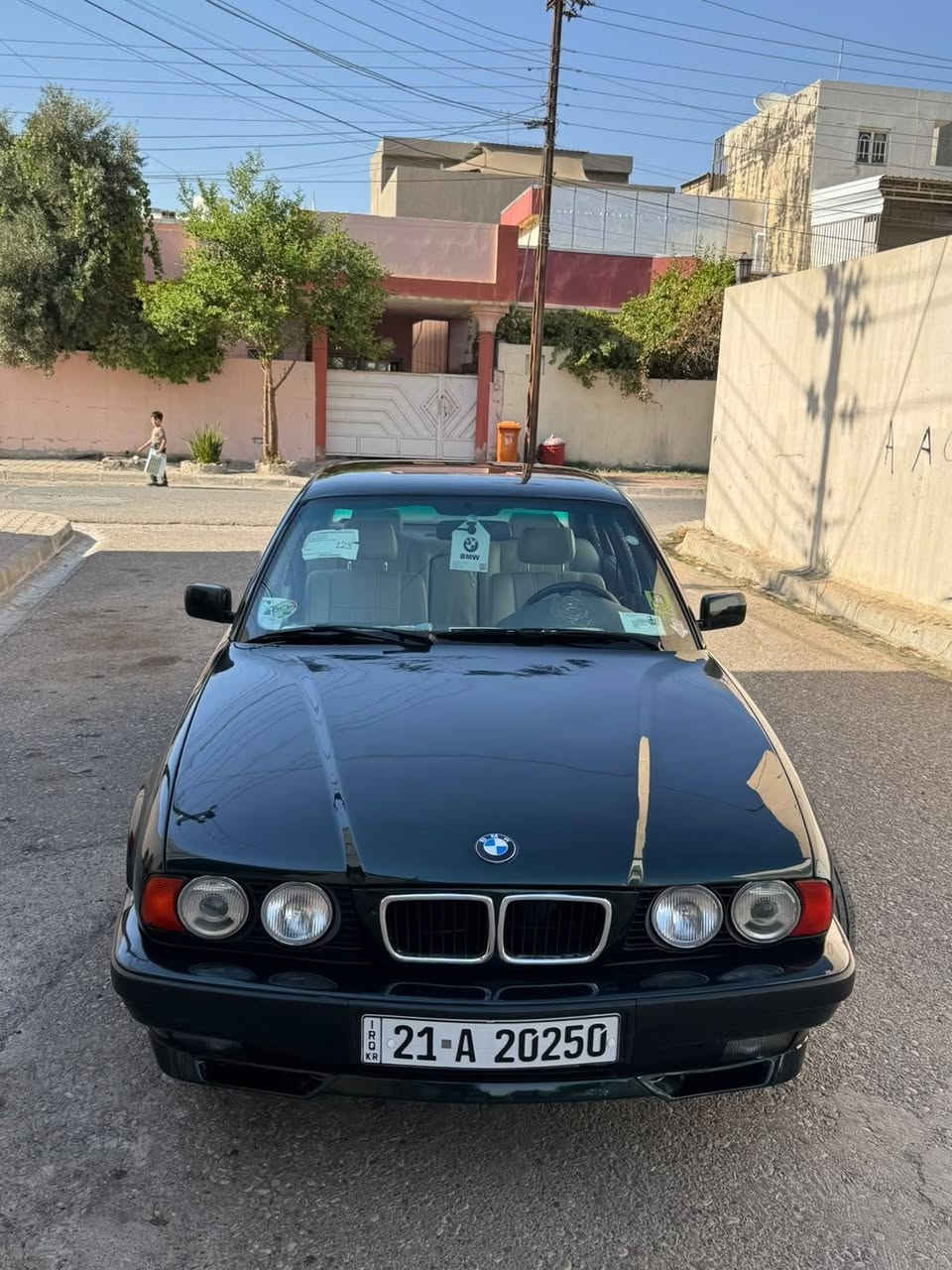 E34 525i سلام عليكم للبيع BMW
موديل ١٩٩٢ سنويه جديد كير مكينه بدون عيب 
رقم سليمانية داخل أبيض سياره بدون نقص 
صبغ عام جماليه بدون ظربه 
مكان سياره كركوك 
***********
سعر ٧٥ بيها مجال بسيط فقط بيع بدون مراوس
