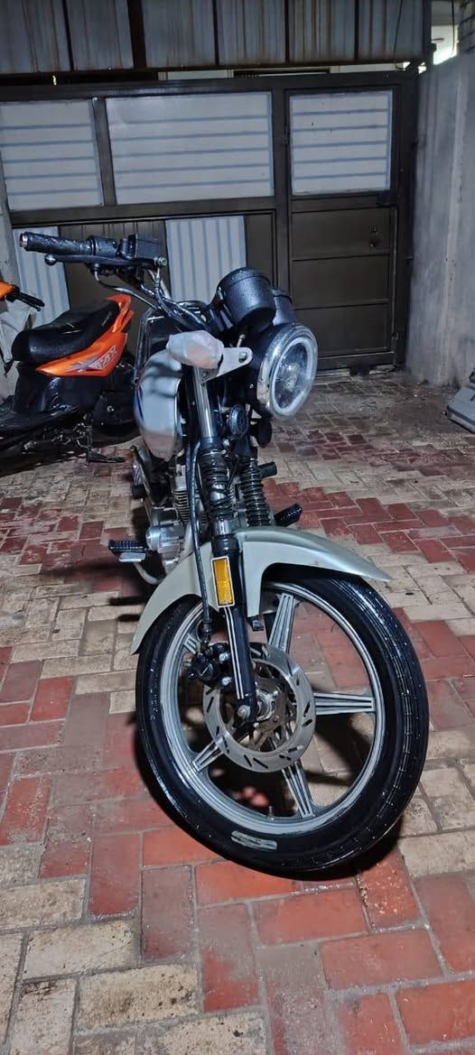 موديل 21 مرقمه راقم عربي راح نحوله نكليزي  سعره 1500 وبيه مجال حك جيه كربلاء, العراق


**إذا كنت صاحب هذا الإعلان وتريد حذفه لأي سبب، رجاءا أرسل رسالة إلى الدعم الفني**