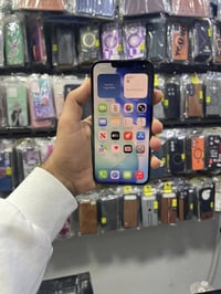 للبيع فقط 13 برو ماكس  جهاز نظيف وشرط ما مفتوح وحاسبة نورمال بدون غراض...