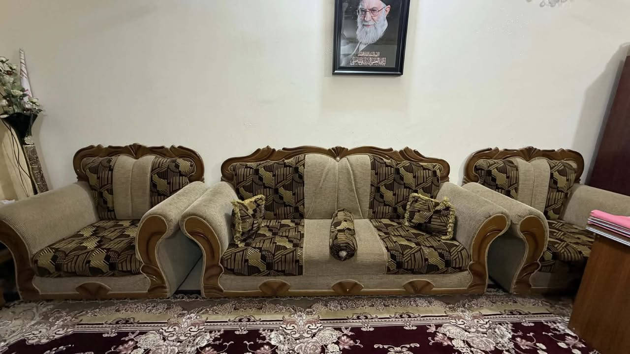 تخم نضيف 6 قطع مابي ضرر السعر 750 الف مكاني كربلاء ***********
