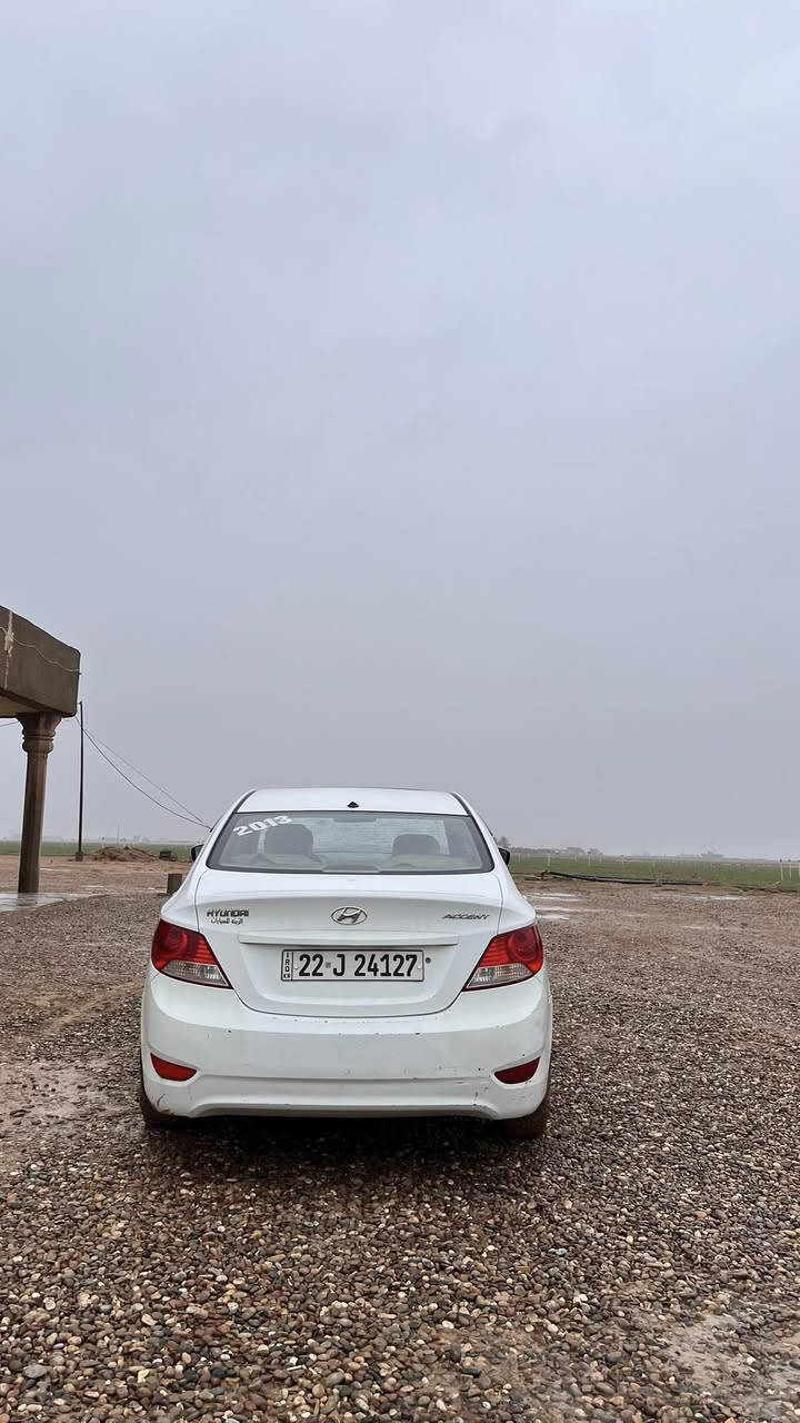 اكسنت ٢٠١٣فول واحد على واحد خليجي سياره بعده بحاله الشركه كير محرك كله شرط كلين مابيها ضرر تواير جدد سدر جديد رقمه اربيل جديد سياره كله شقاله وجديده السعر ١١٠وبه مجال للشراي الي مو شراي لا يتصل ***********
