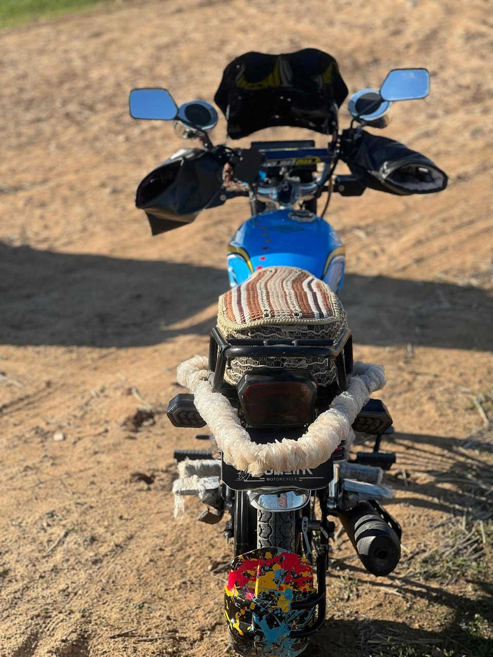 السلام عليكم للبيع موطور سولنك موديل 2024فول مواصفات كلو شرط ومكفول كفاله عامه من كهربائيات ومحرك وكشر لايت زينون محرك أسود جواكيج حجم المحرك 200 لا مكلوب ولا مدايع علا صفحه شرط للاستفسار ألخاص مفتوح أو الأتصال علا الهاتف ***********
