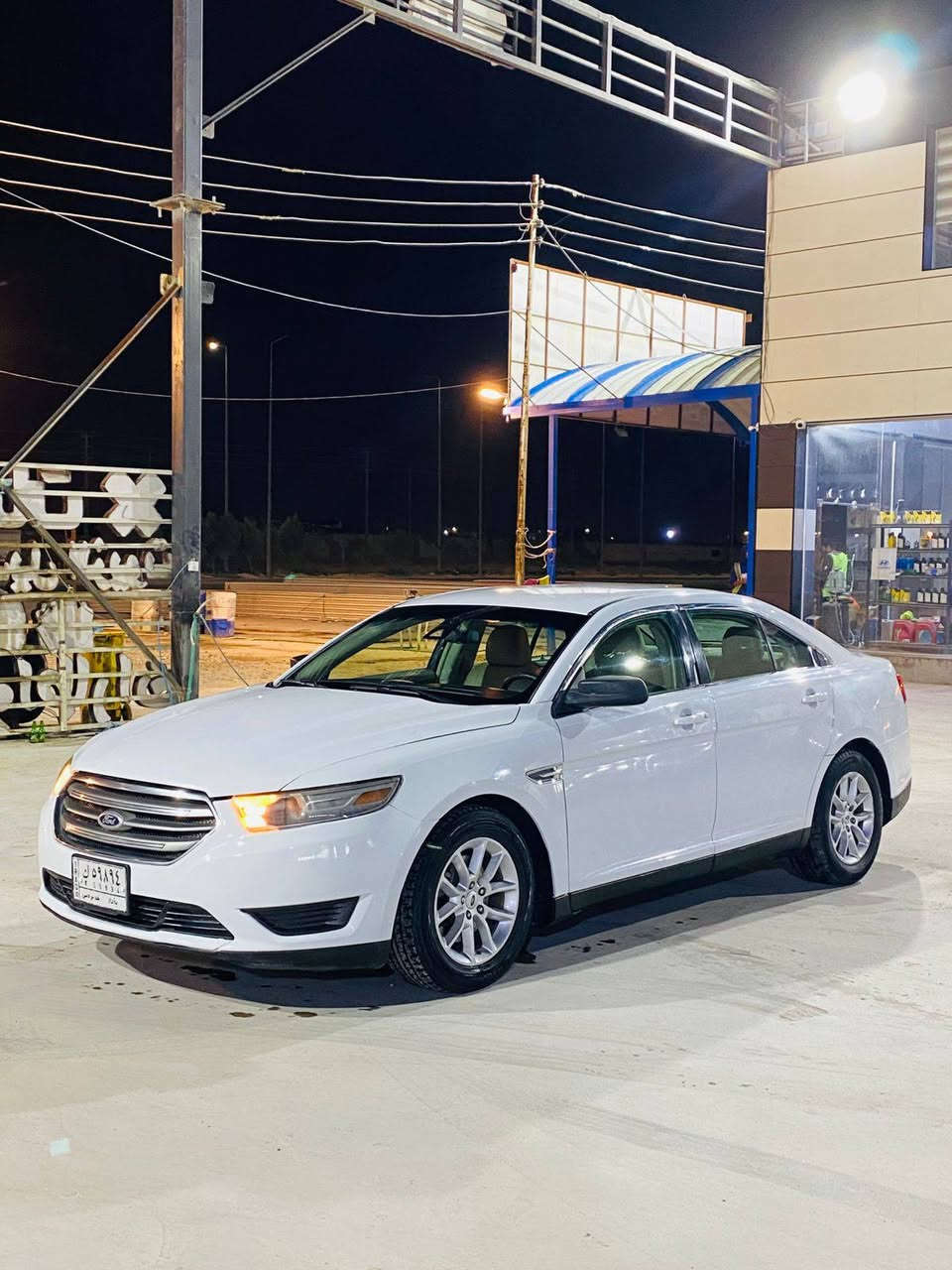 ماكو هيج نضافه بهيج سعر
فورد تورس موديل 2015
السياره بلاد على وضع الشركة
بيها صبغ هلالات جاملقات فقط 
رقم بغداد تحويل ثاني يوم 
السعر 123 وبيها مجال بسيط
للاستفسار 
*********** بغداد, العراق
