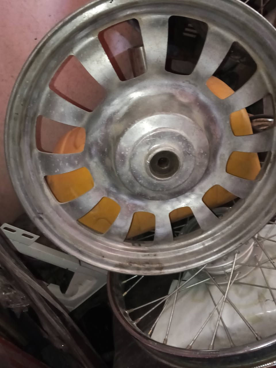 سلام عليكم شرگ مال مكاين ويل ورگ كير بوكس دعاميه دبلات،، مكان رميثه بشريش لاستفسار تصل ‏‪0780 964 0399‬‏
