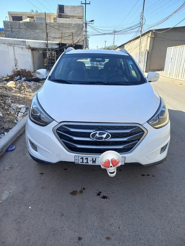 سلام عليكم توسان ٢٠١٥  لون ابيض خليجي ماشيه ١٢٥كليو متر تبريد قطعتين اشاير مري تحكمات ستيرن صدر امامي خلفي جديد شركه سنويه ٢٠٣٠مكاني بغداد لستفسار الاتصال على الرقم *********** السعر (١٤٠)وبيه مجال للطيبين
