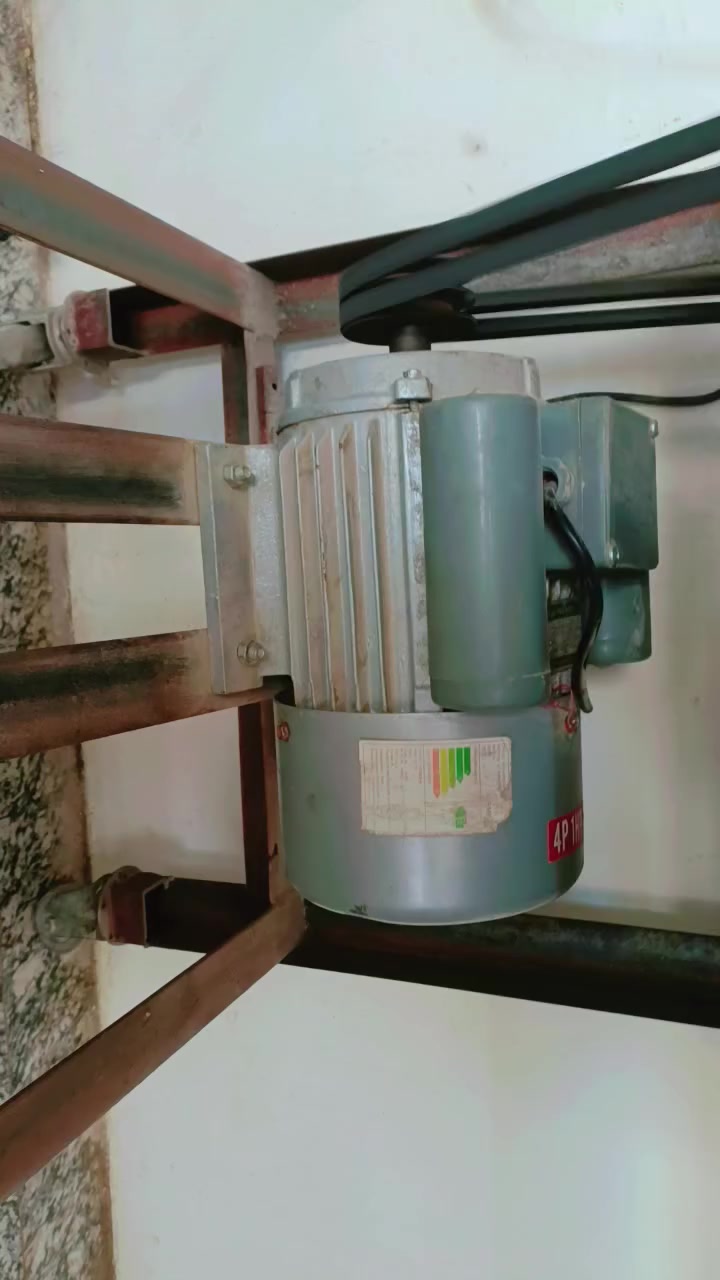 مثرامة لحم وفلافل للبيع 
سلام عليكم توجد مثرامة لحم وفلافل حجم 22 للبيع  استخدام خفيف فلافل فقط المثرامة نظيفة  مثل ما موضح بالصور واستعمالها قليل 
السعر 300 وبيها مجال بسيط 

للاستفسار الاتصال 
***********
