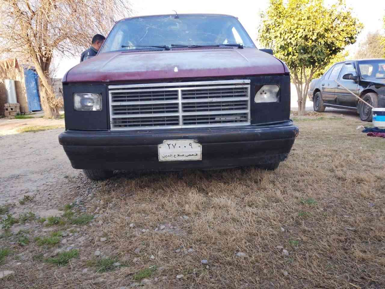 السلام عليكم لبيع كلايزر سبعه راكب كير ومحرك كورله وتماتيك بل شرط بدون صبغ ودعم كهربائيات  كلها شغاله تواير اربعه جدد ترهم مراوس حسب القناعه السعر 12 الاستفسار الاتصال على الرقم ***********
