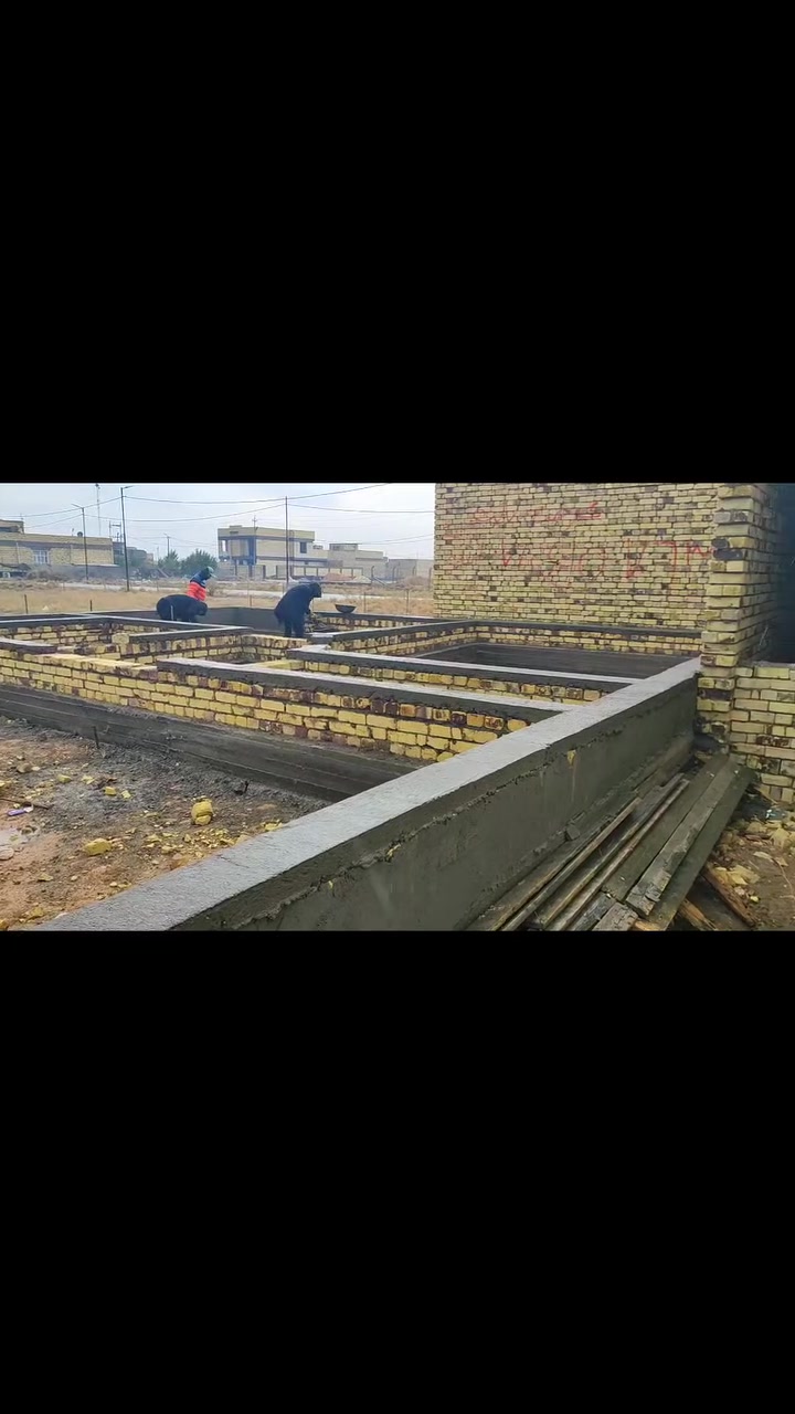 سلام عليكم هيكل للبيع مساحه 200 زراعي سند 25 البناء درجه اولى اساس كونكريت طريق ديوانيه نجف قرب سيطره الشافعية  القديمه بدايت المجمع خلف جامع ام البنين كل لخدامات موجوده  السعر مناسب ***********
