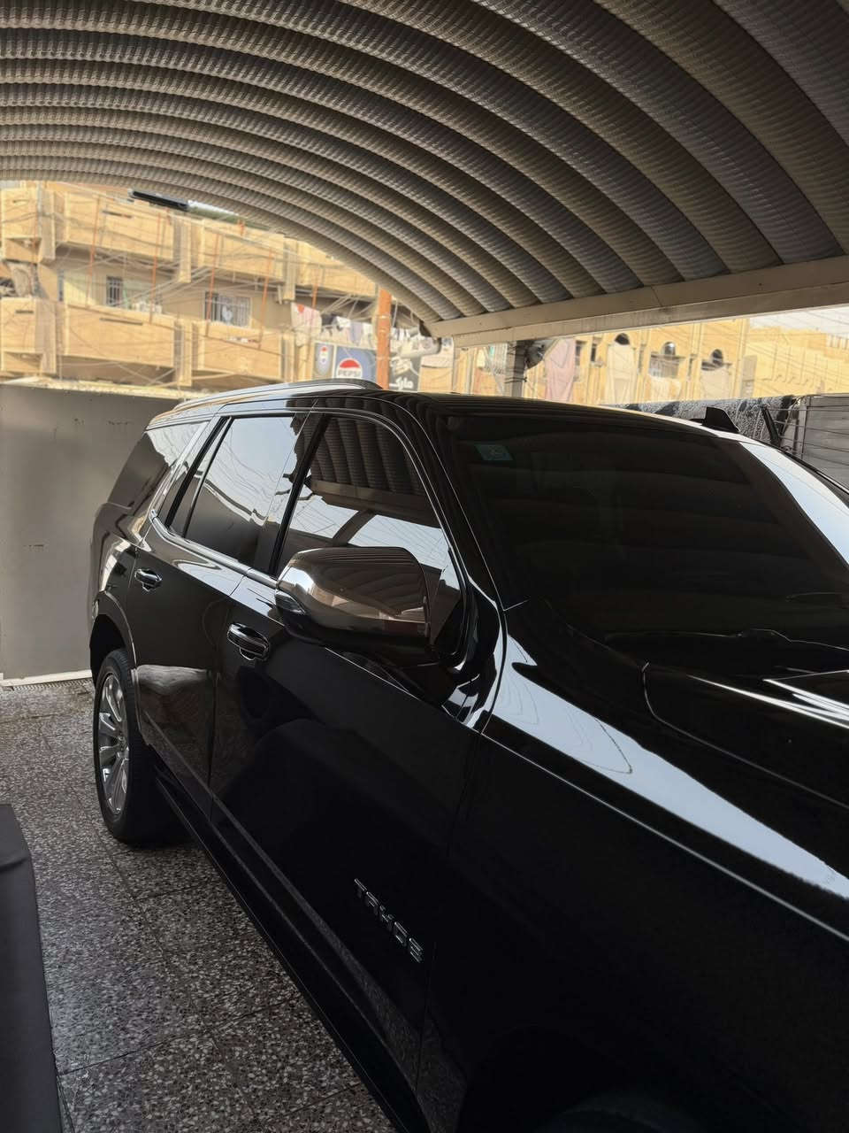 نوع شيفروليت تاهو موديل 2021 برايمر خليجي وكالة المنصور مغلقة ppf ماشية 100 الف كيلو جديدة سيارة كلش 

صار بيهة عندي طخة بالايت مال سايق وتاذة حافة البنيد والجاملغ واني جبت جاملغ وبنيد بلاديات لون اسود بدون صبغ وشديتهن يعني سيارة بدون صبغ فقط دعامية الامامية مصبوغة بدون ايرباك 

بس السيارة كلش كلش جديدة حتى شخوط مابيهة على ايد وحدة من زمان ومابيهة اي نقص مكفولة كير محرك تبريد كهربائيات كلشي مكفول سيارة ترايهة وكلهة كانما زيرو 
مواصفات البرايمر معروفة فول مواصفات 
السعر 430 ورقة وسعرهة مناسب وباسمي لسيارة

للاتصال *********** 

عنواني حي القاهرة
