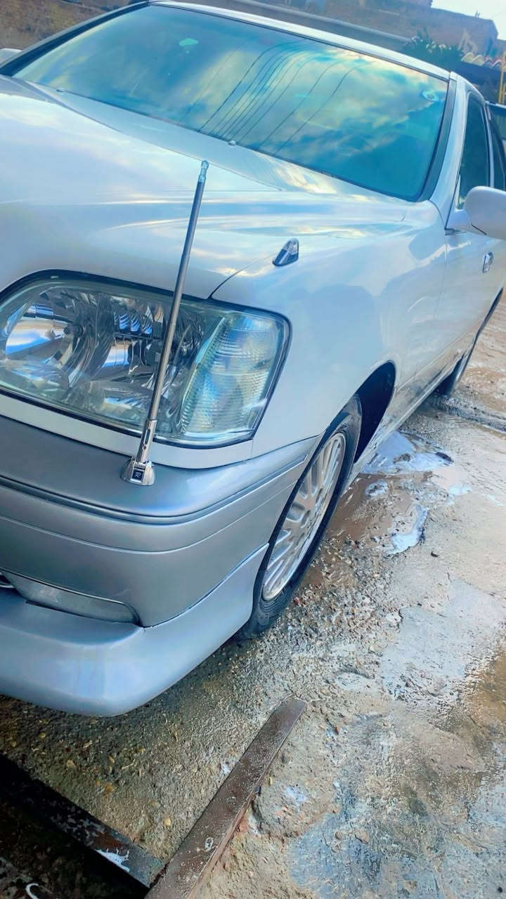 كفاله كص وضربة مدفوع كمرك وضريبة دكمتين كرستال اصل جاهزه سعره 110 وبيه مجال قليل مكاني ذي قار
***********
