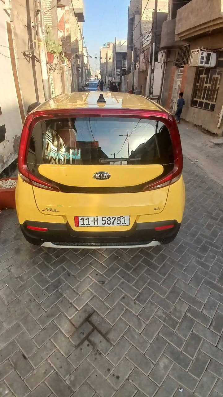 كيا صول موديل 2021
الشكل الجديد محرك 2000دوش 
كير AT حادث دعاميه وبنيد شرط السونار الون السابق اسود 
تخم تاير نص عمر صدر جديد تبريد ثلج 
غرفه لوك جديده نص فول 
رقم دولي بسمي شرط التحويل 
كهربائيات كله شغاله سياره جاهزه علا اخر حبايه 
السعر 125وبيه مجال 
***********
