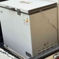 مجمده بسعر 200 الف  للتواصل واتساب 07728020294